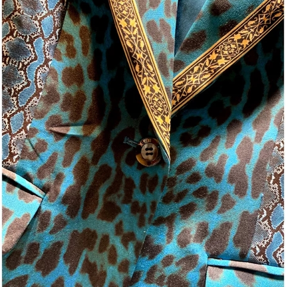 NWT Elegant Suit  Animal print Luxurious Jacket with Pants. XL - Picture 5 of 16
